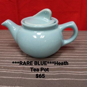 **** RARE*** ROBIN EGG BLUE HEATH POTTERY TEA POT